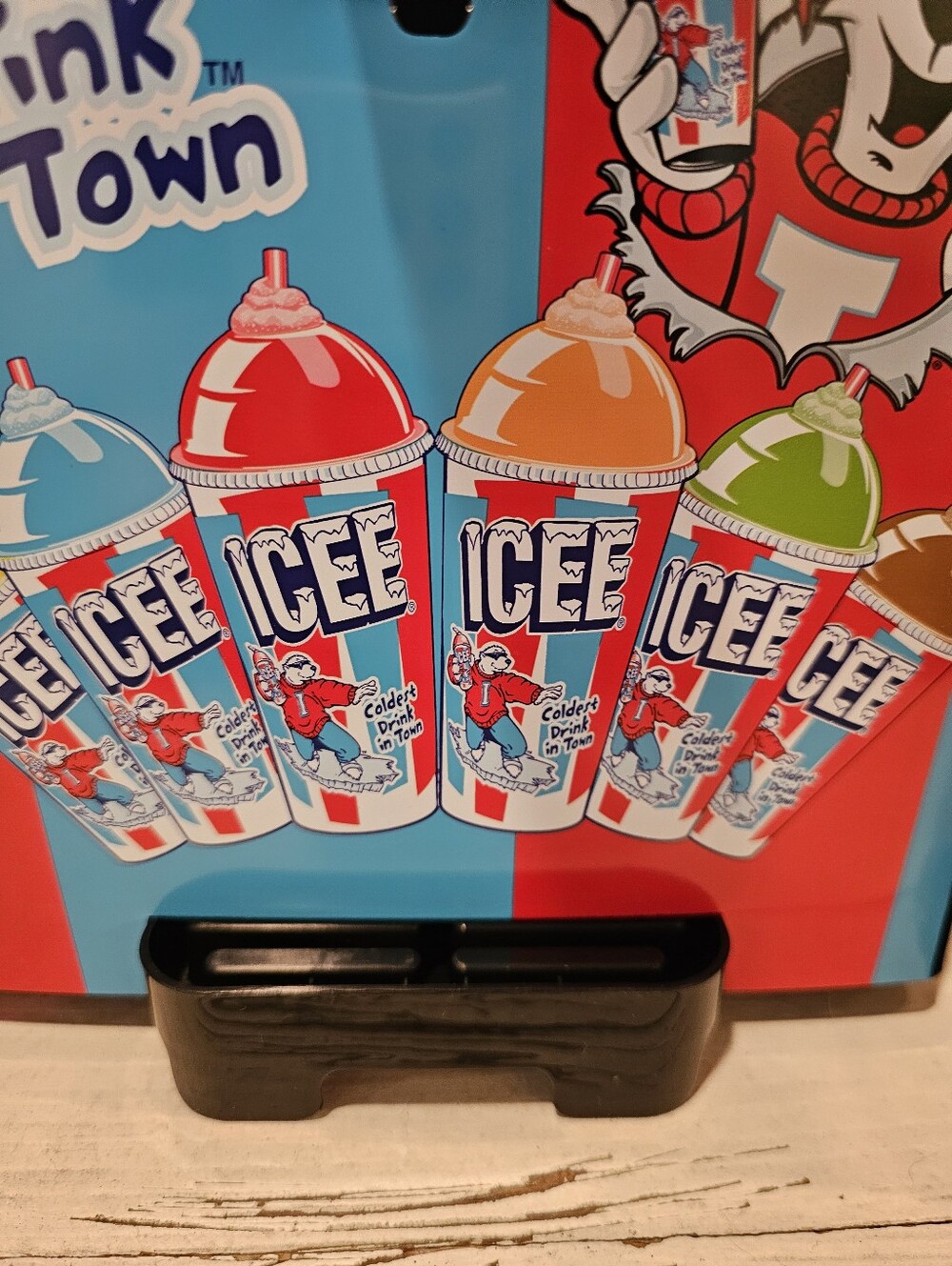 ICEE Slushie Making Machine w/ 2 DaVinci Gourmet Syrups (Cherry/Blue Raspberry) - Picture 4 of 16